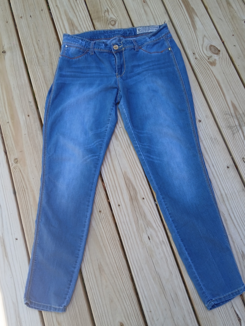 Women’s Medium Blue Skinny Stretch Jeans
